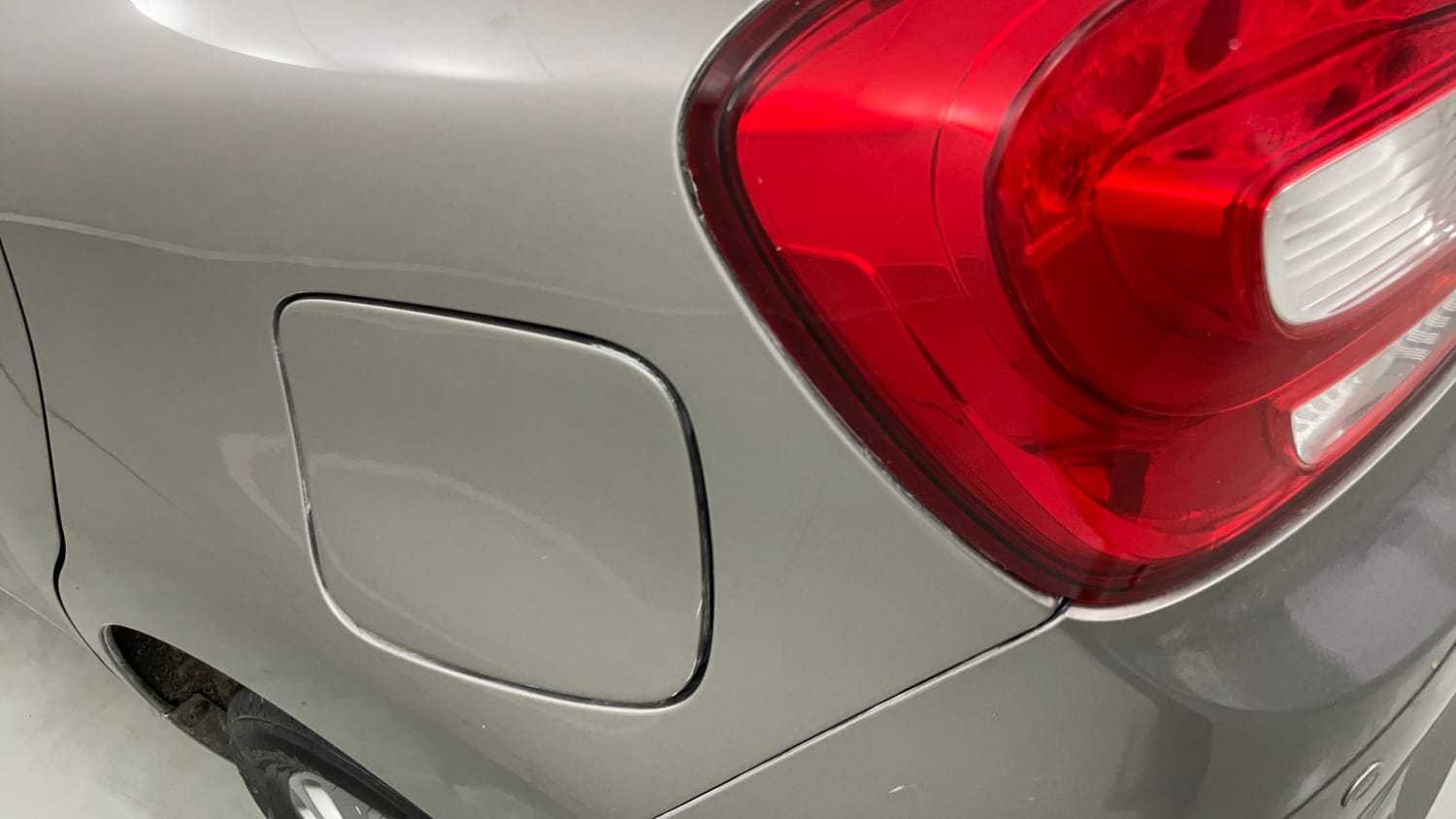 Used 2017 Maruti Suzuki Baleno Alpha 1.2 Petrol Manual dents MINOR DENT