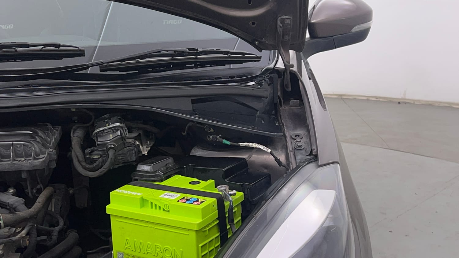 Used 2019 Tata Tiago Revotron XZ Plus Petrol Manual engine ENGINE LEFT SIDE HINGE & APRON VIEW