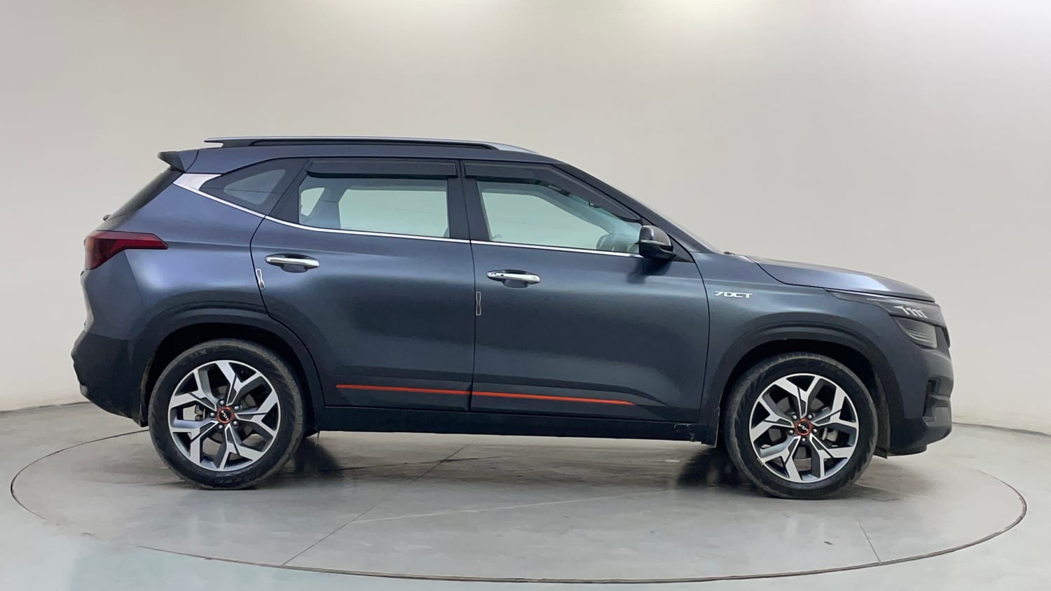 Used 2022 Kia Seltos X Line 1.4 DCT Petrol Automatic exterior RIGHT SIDE VIEW