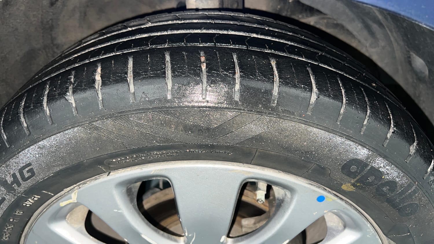Used 2018 Maruti Suzuki Baleno Zeta 1.2 AT Petrol Automatic tyres RIGHT FRONT TYRE TREAD VIEW