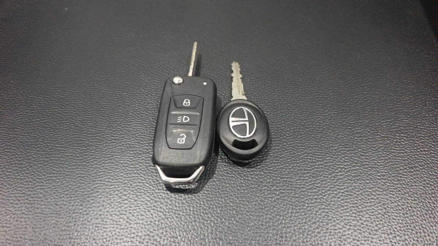 Used 2018 Tata Zest XTA Diesel Diesel Automatic extra CAR KEY VIEW