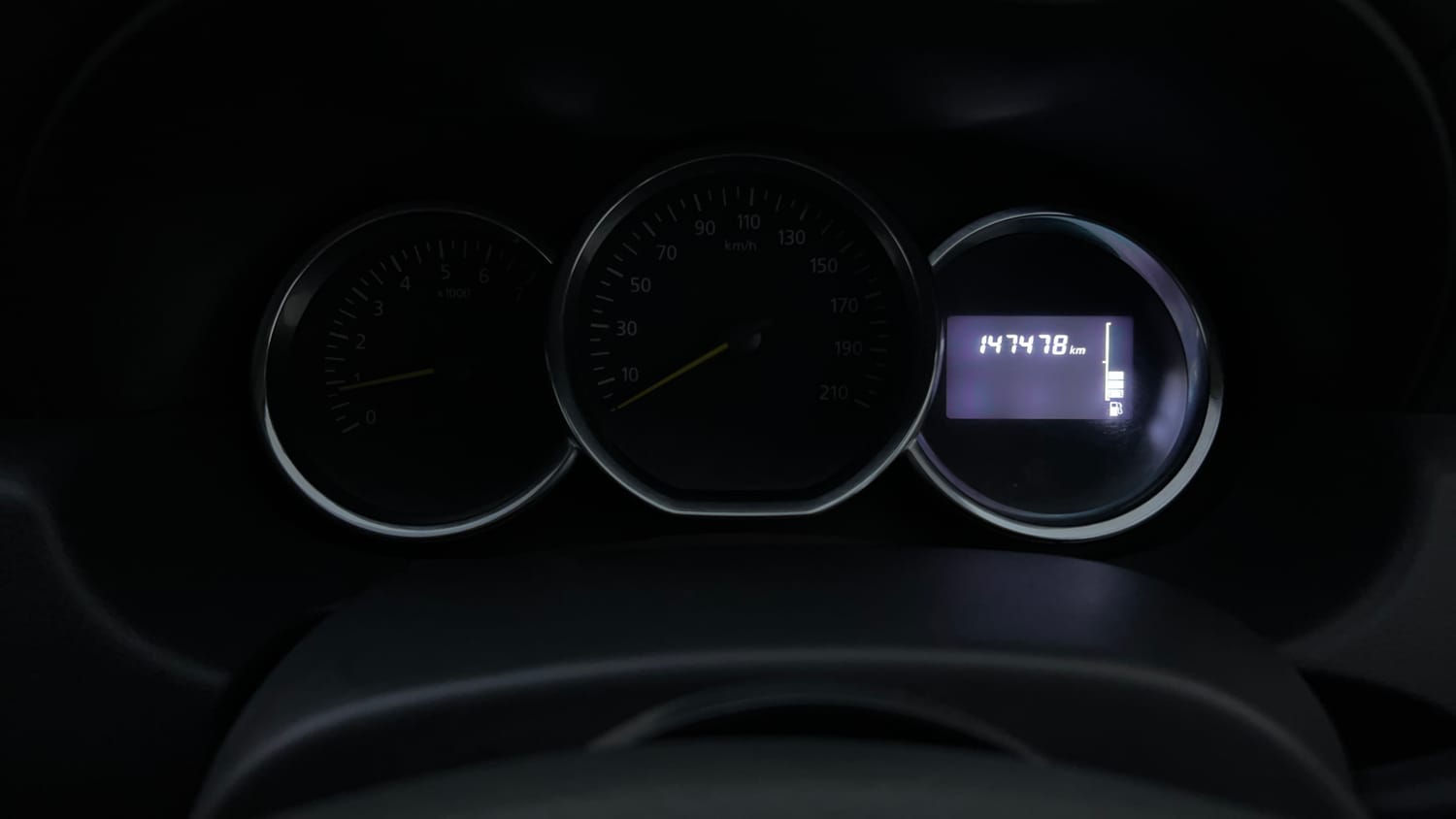 Used 2016 Renault Duster 110 PS RXL 4X2 MT Diesel Manual interior CLUSTERMETER VIEW