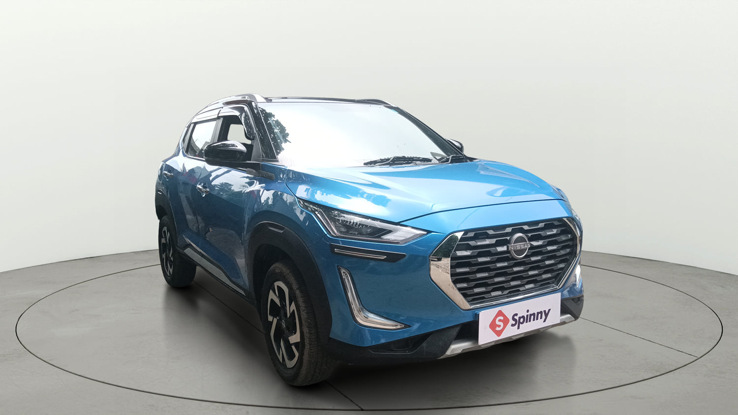Used 2023 Nissan Magnite XV AMT Petrol Automatic exterior RIGHT FRONT CORNER VIEW