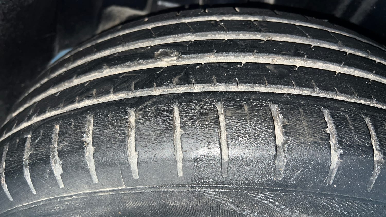 Used 2022 Maruti Suzuki Baleno Zeta MT Petrol Manual tyres RIGHT REAR TYRE TREAD VIEW