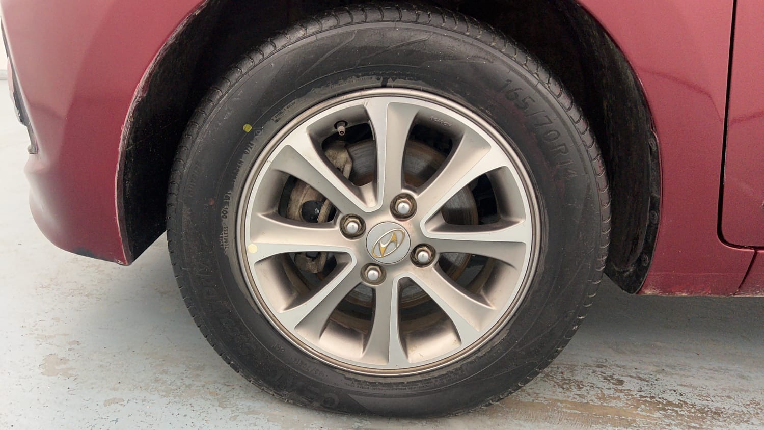 Used 2016 Hyundai Grand i10 Asta 1.2 Kappa VTVT (O) Petrol Manual tyres LEFT FRONT TYRE RIM VIEW