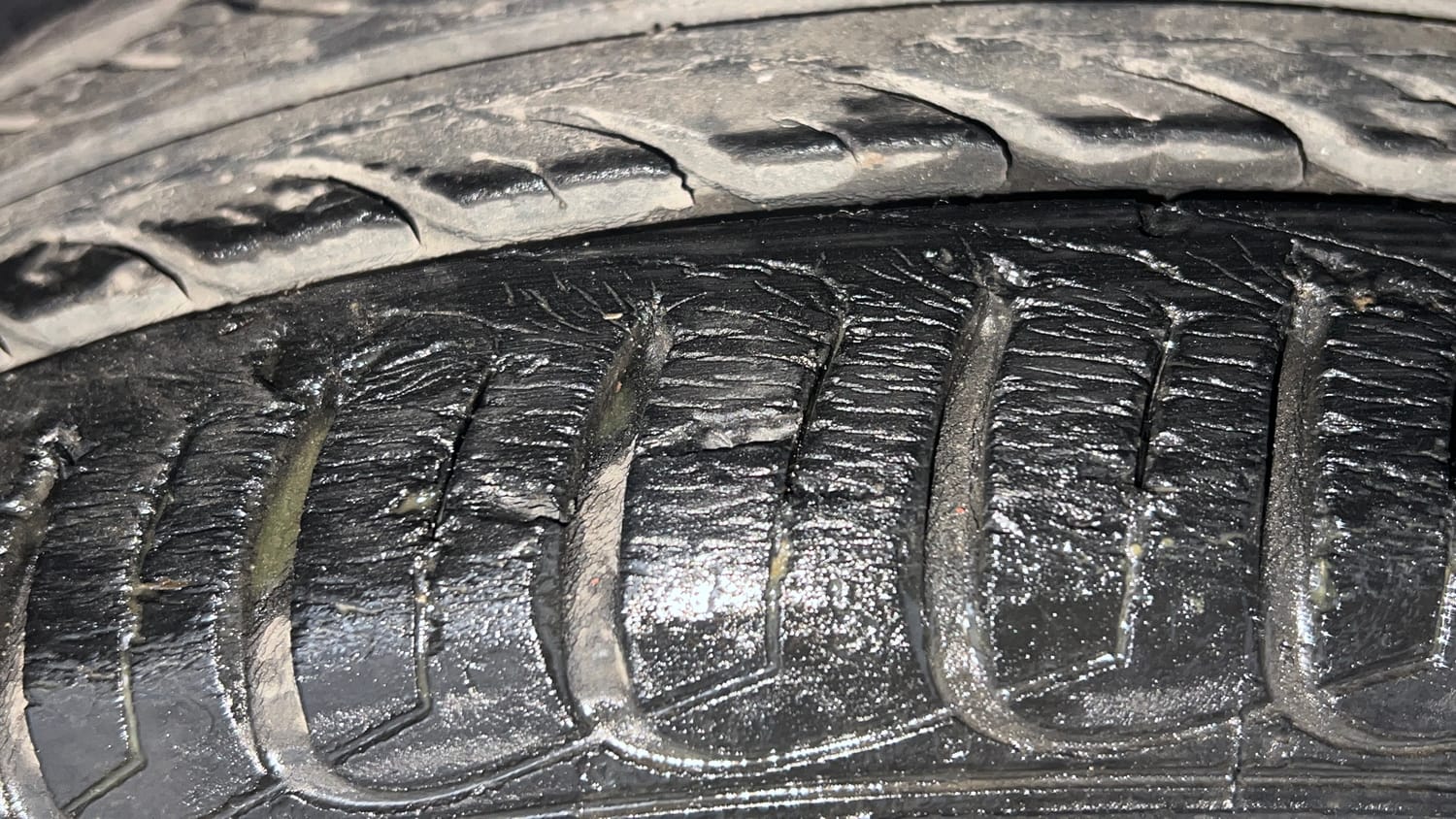 Used 2019 Tata Tiago Revotron XZ Plus Petrol Manual tyres RIGHT FRONT TYRE TREAD VIEW