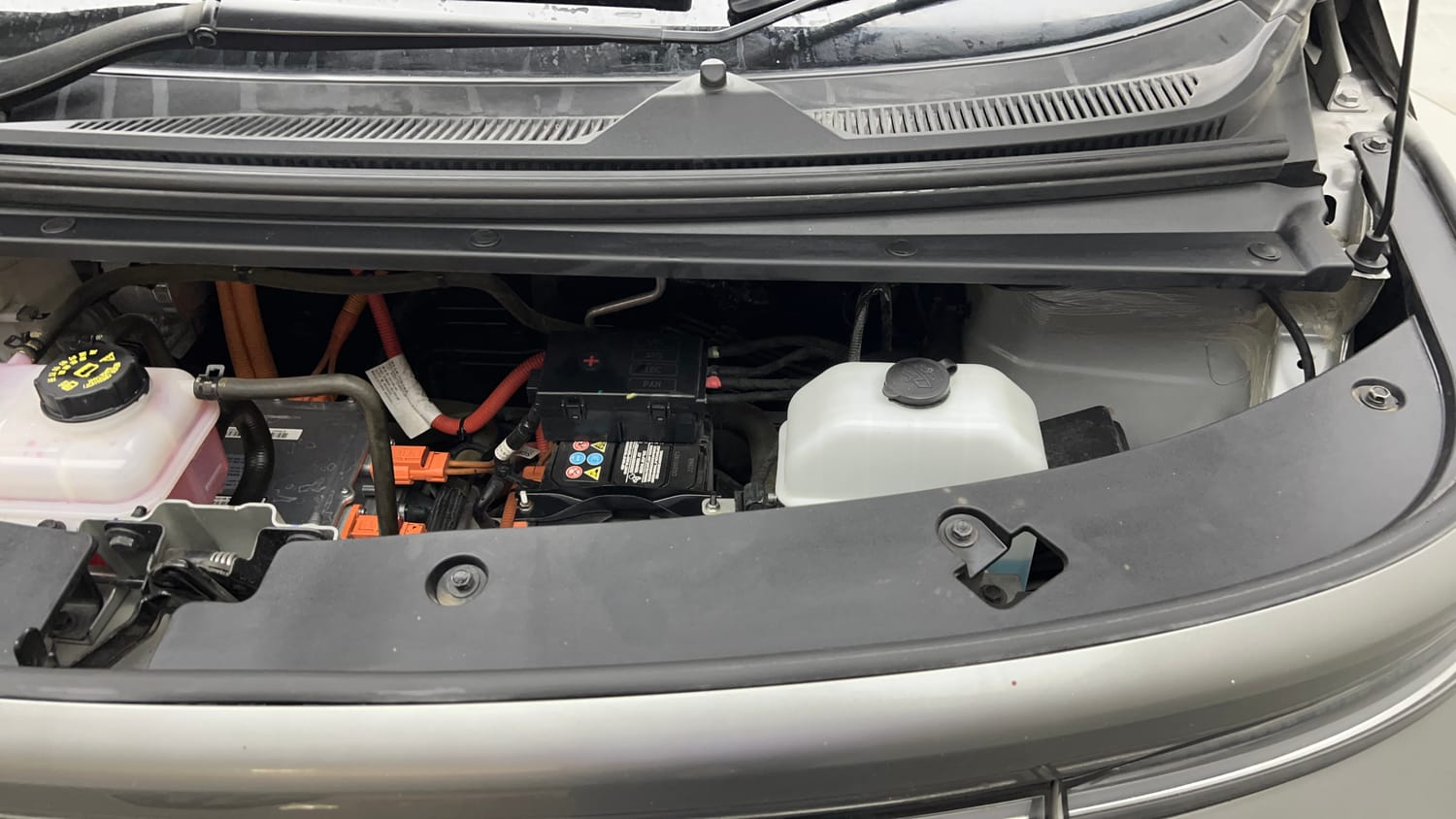 Used 2025 MG Motors Windsor EV Essence Pro Electric Automatic engine ENGINE LEFT SIDE VIEW