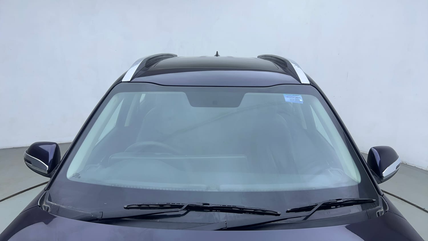 Used 2024 Kia Sonet HTK (O) 1.2 Petrol MT Petrol Manual exterior FRONT WINDSHIELD VIEW