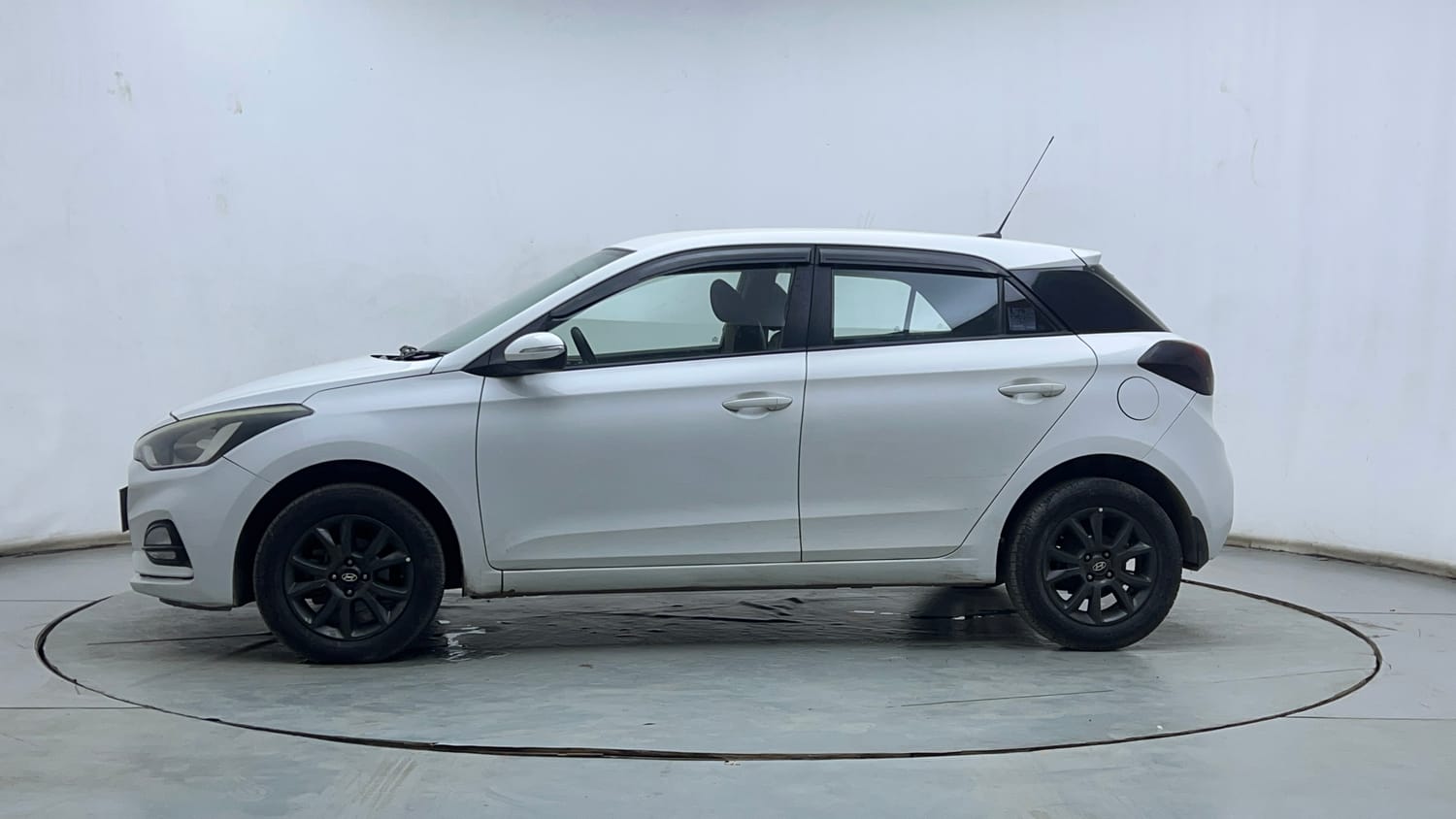 Used 2018 Hyundai Elite i20 Asta 1.2 AT Petrol Automatic exterior LEFT SIDE VIEW