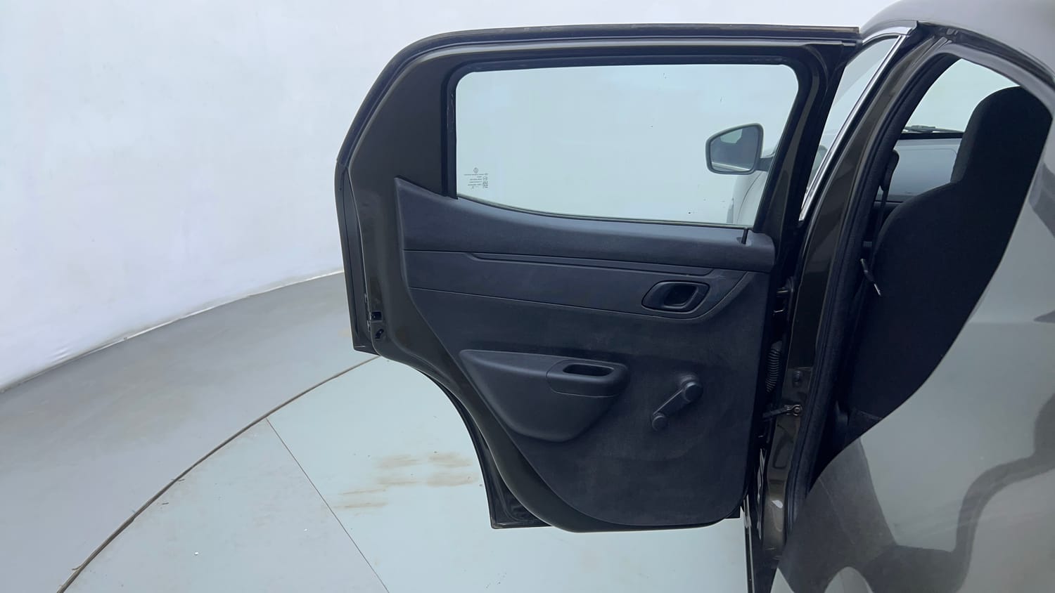 Used 2018 Renault Kwid 1.0 RXT Petrol Manual interior LEFT REAR DOOR OPEN VIEW