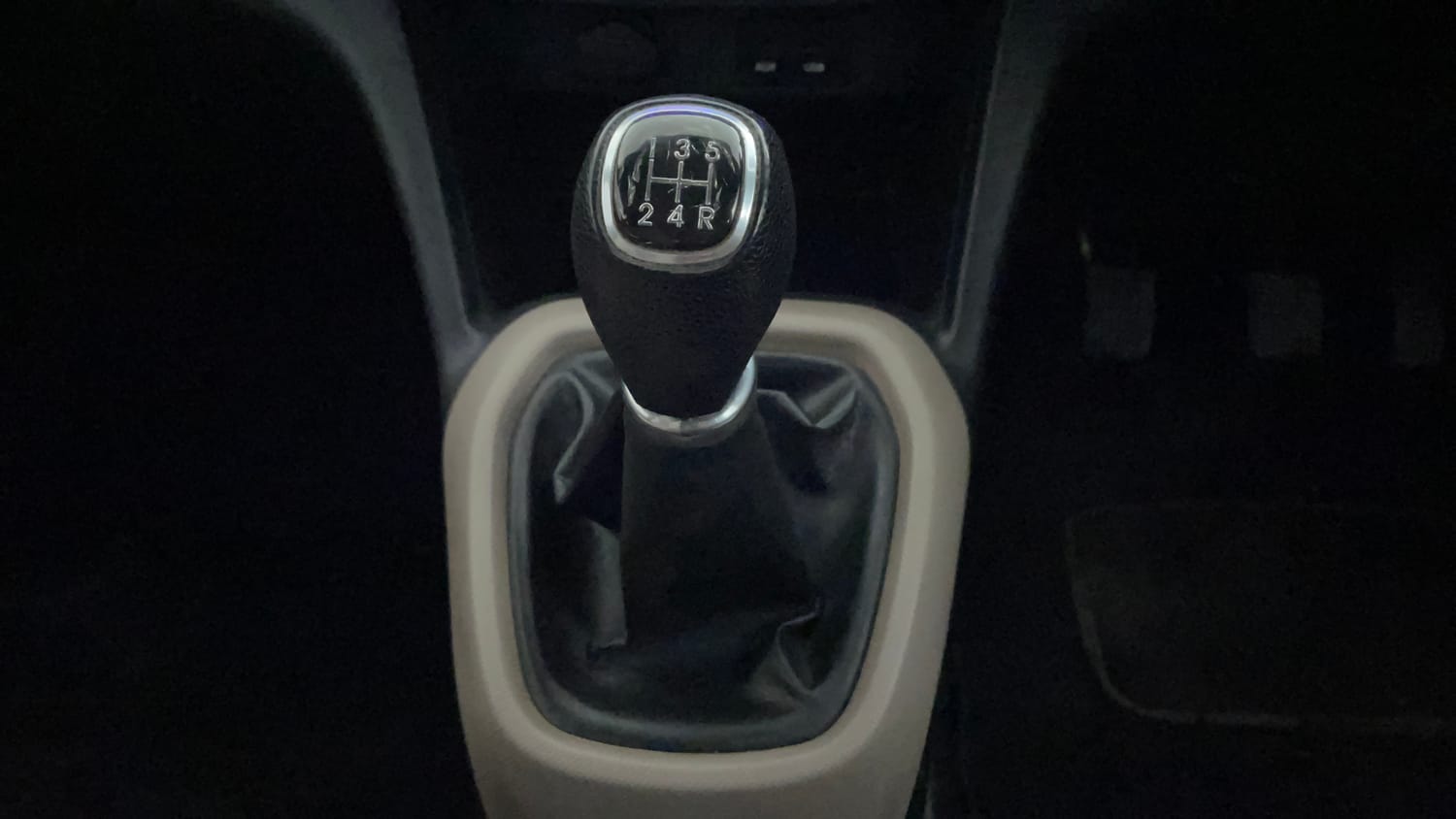 Used 2014 Hyundai Grand i10 Sportz 1.2 Kappa VTVT Petrol Manual interior GEAR  KNOB VIEW