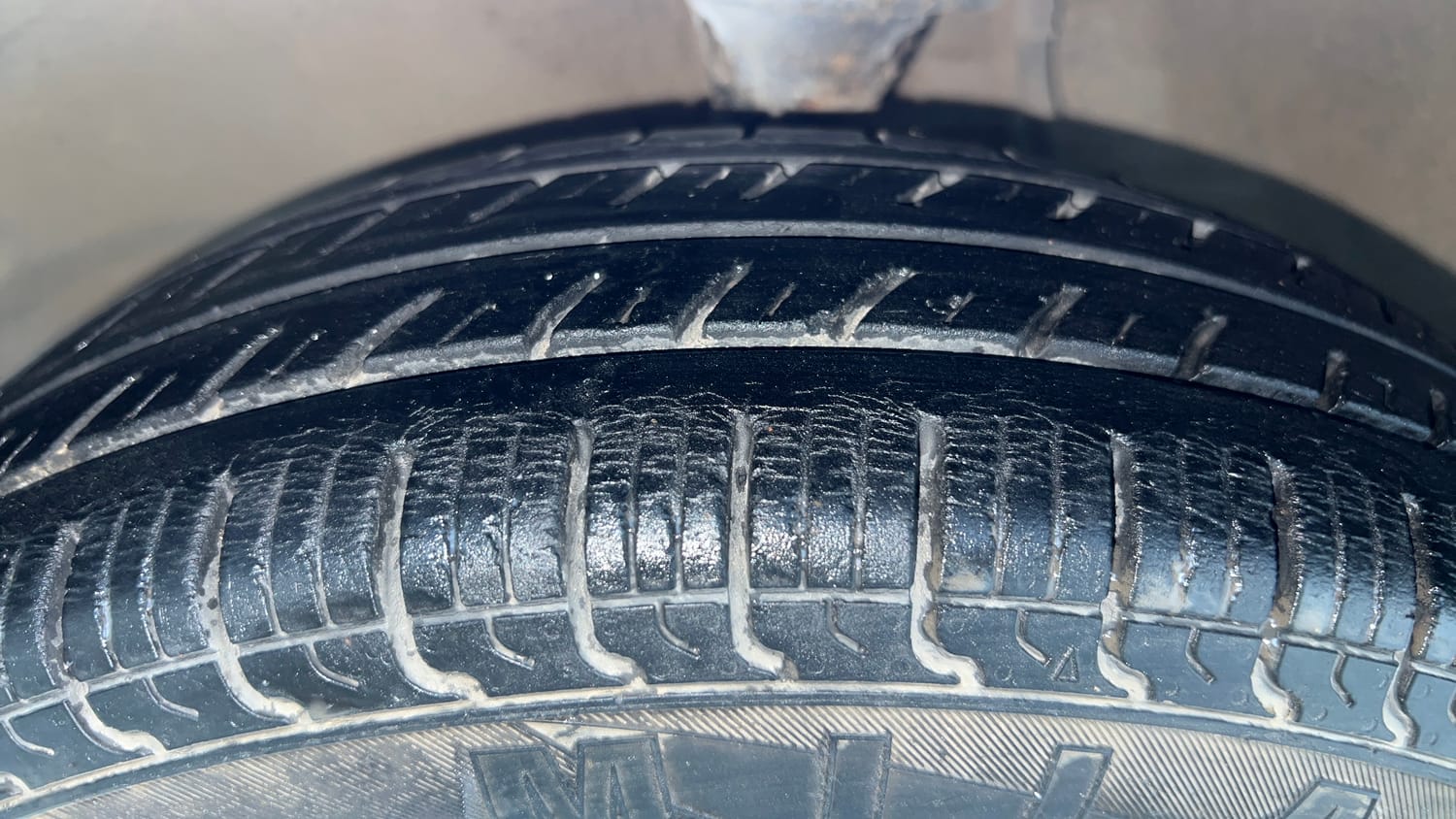 Used 2018 Maruti Suzuki Alto 800 LXi Petrol Manual tyres LEFT FRONT TYRE TREAD VIEW