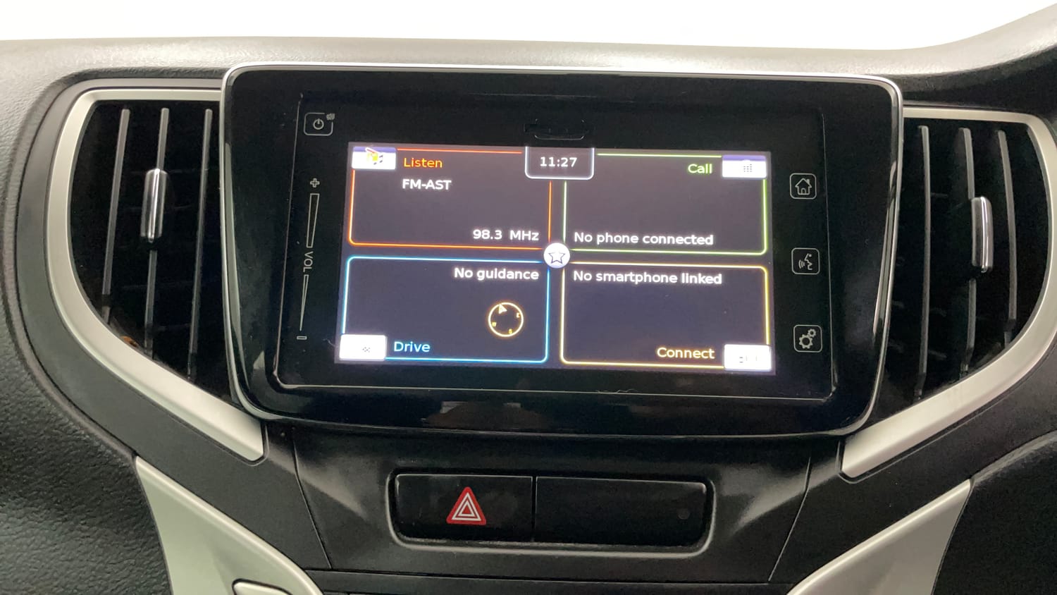 Used 2017 Maruti Suzuki Baleno Alpha 1.2 Petrol Manual top_features Integrated (in-dash) music system