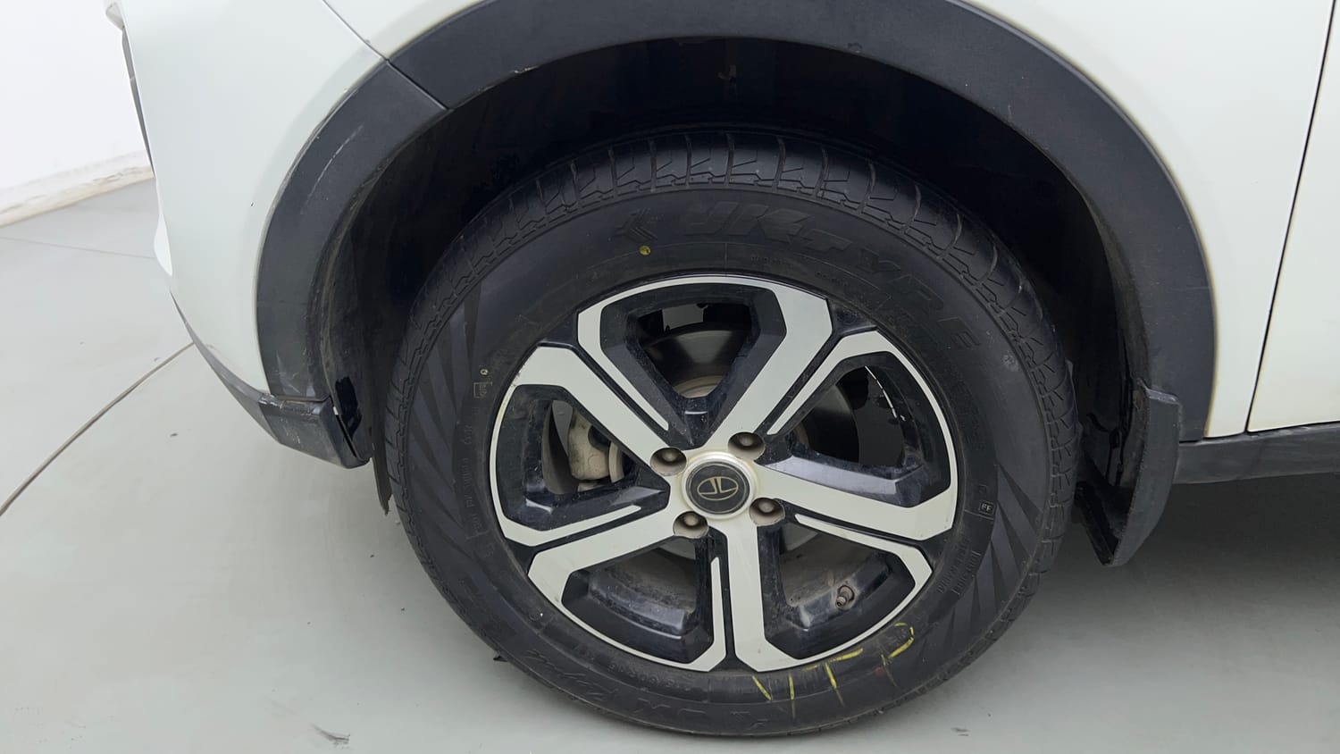Used 2022 Tata Nexon XZ Plus (HS) Petrol Manual tyres LEFT FRONT TYRE RIM VIEW