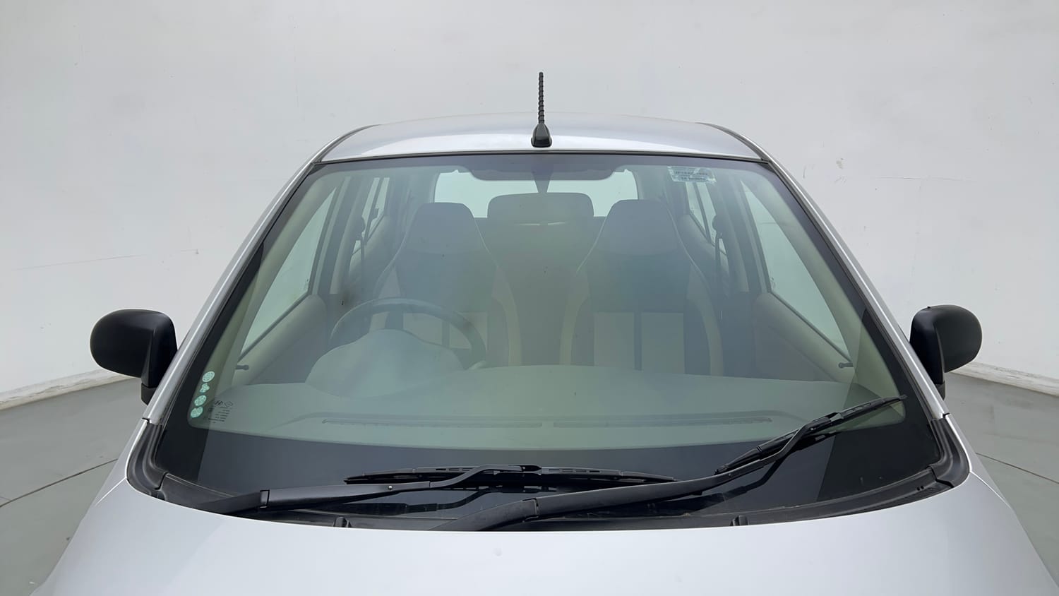 Used 2013 Hyundai i10 Era 1.1 iRDE2 Petrol Manual exterior FRONT WINDSHIELD VIEW