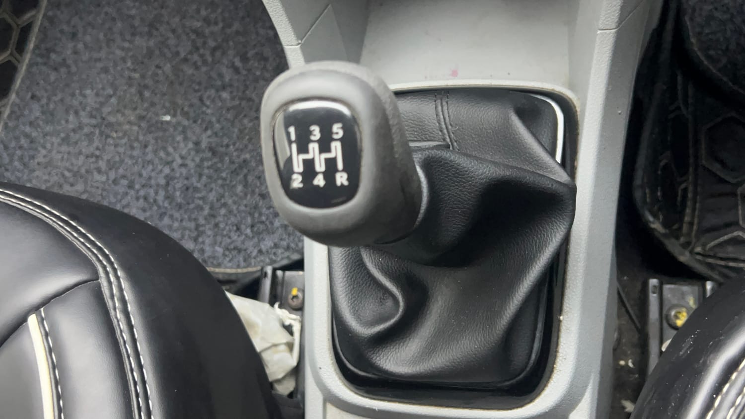 Used 2024 Tata Tiago XT Petrol Manual interior GEAR  KNOB VIEW
