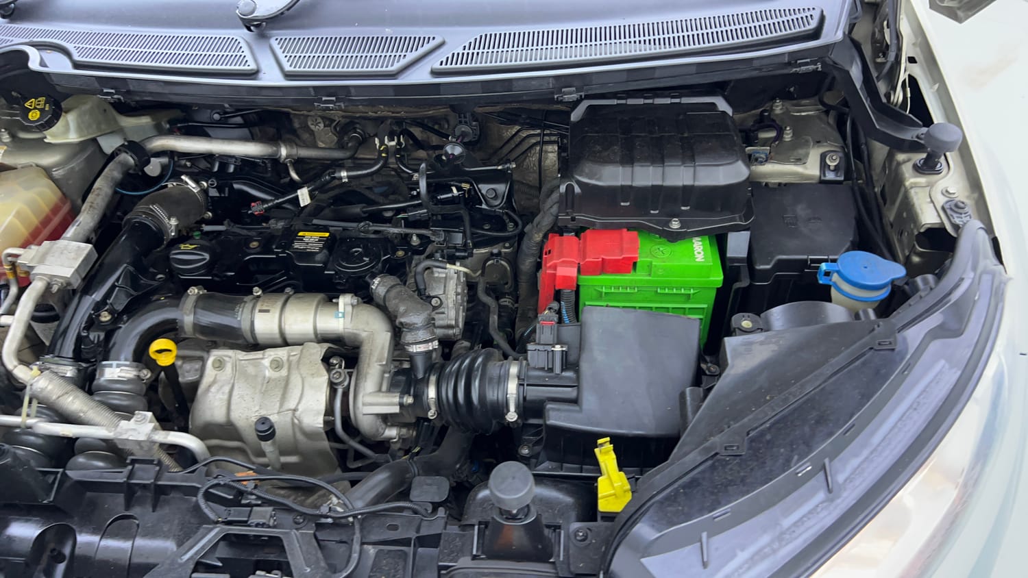 Used 2014 Ford EcoSport Titanium 1.5 TDCi Diesel Manual engine ENGINE LEFT SIDE VIEW