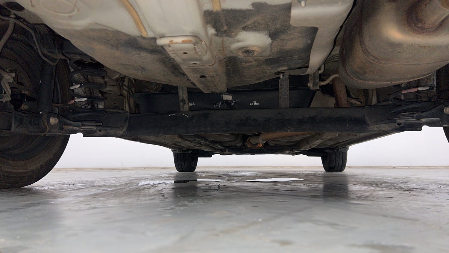 Used 2018 Hyundai Grand i10 Sportz 1.2 Kappa VTVT Petrol Manual extra REAR UNDERBODY VIEW (TAKEN FROM REAR)