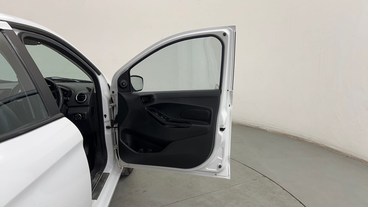 Used 2019 Ford Figo Titanium 1.2 Ti-VCT MT Petrol Manual interior RIGHT FRONT DOOR OPEN VIEW
