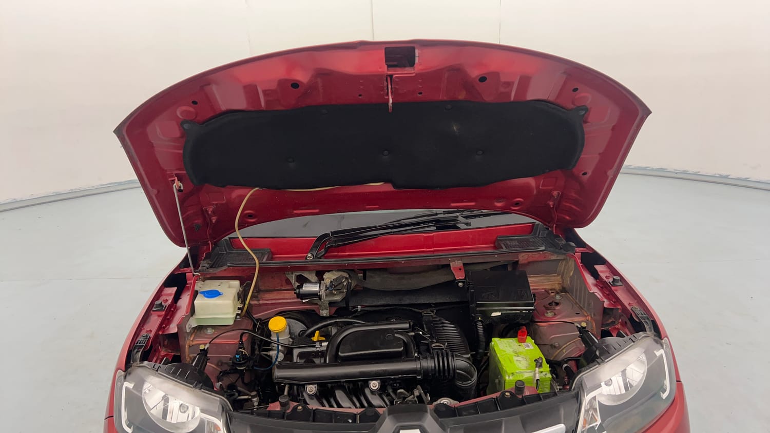 Used 2018 Renault Kwid RXT (O) 1.0 SCE Edition Petrol Manual engine ENGINE & BONNET OPEN FRONT VIEW