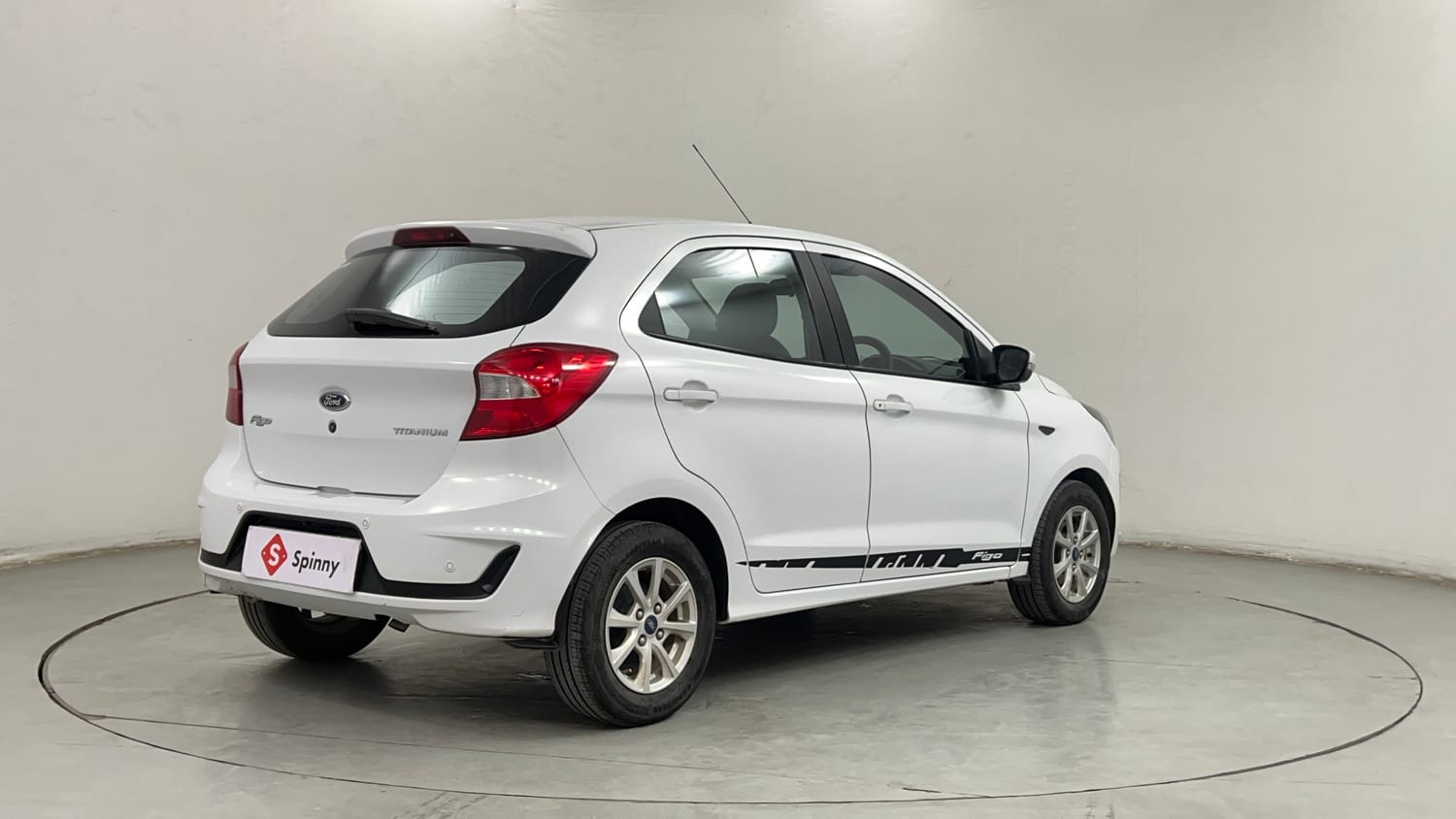Used 2019 Ford Figo Titanium 1.2 Ti-VCT MT Petrol Manual exterior RIGHT REAR CORNER VIEW