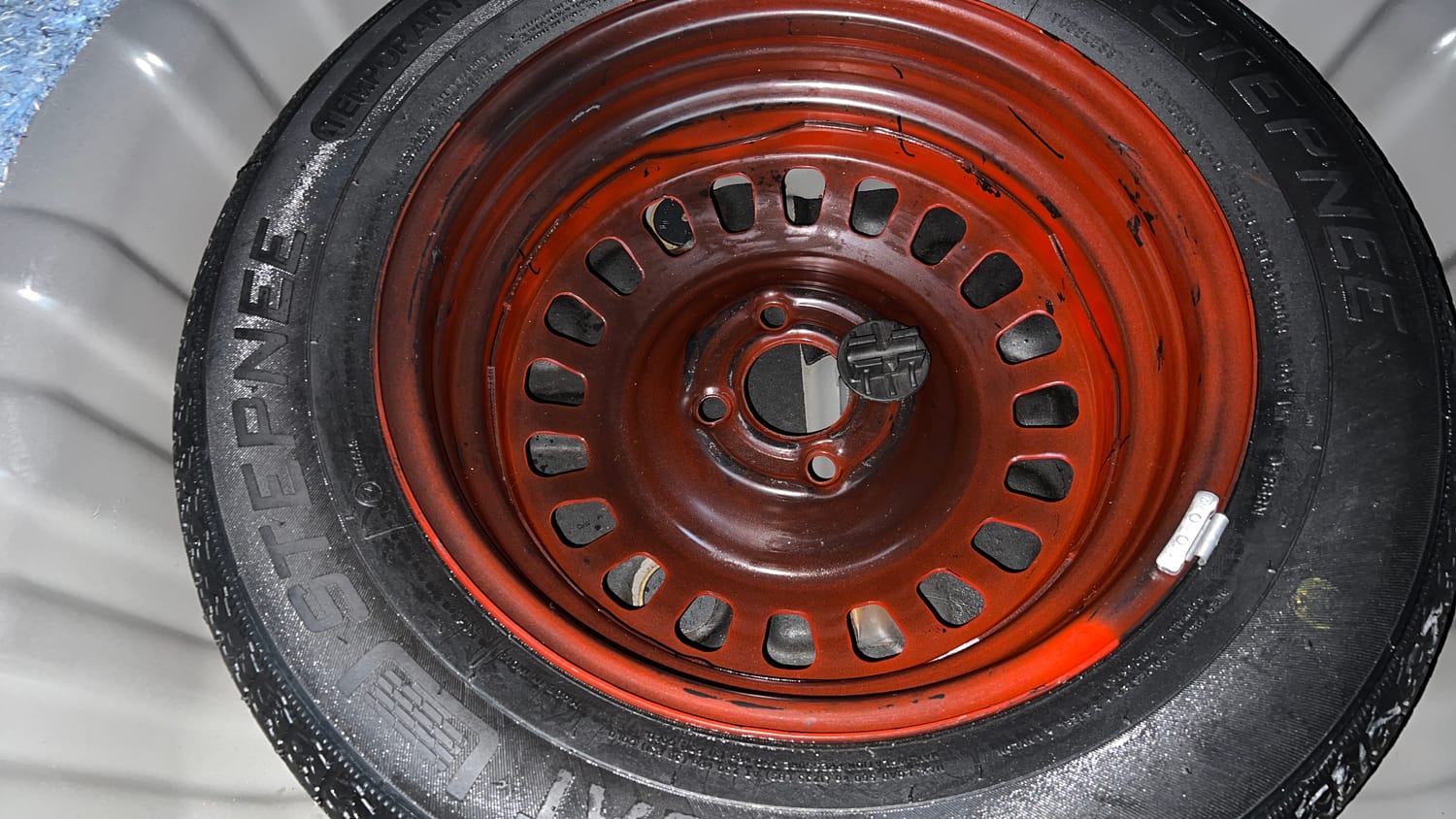 Used 2021 Nissan Magnite XV Turbo CVT Petrol Automatic tyres SPARE TYRE VIEW