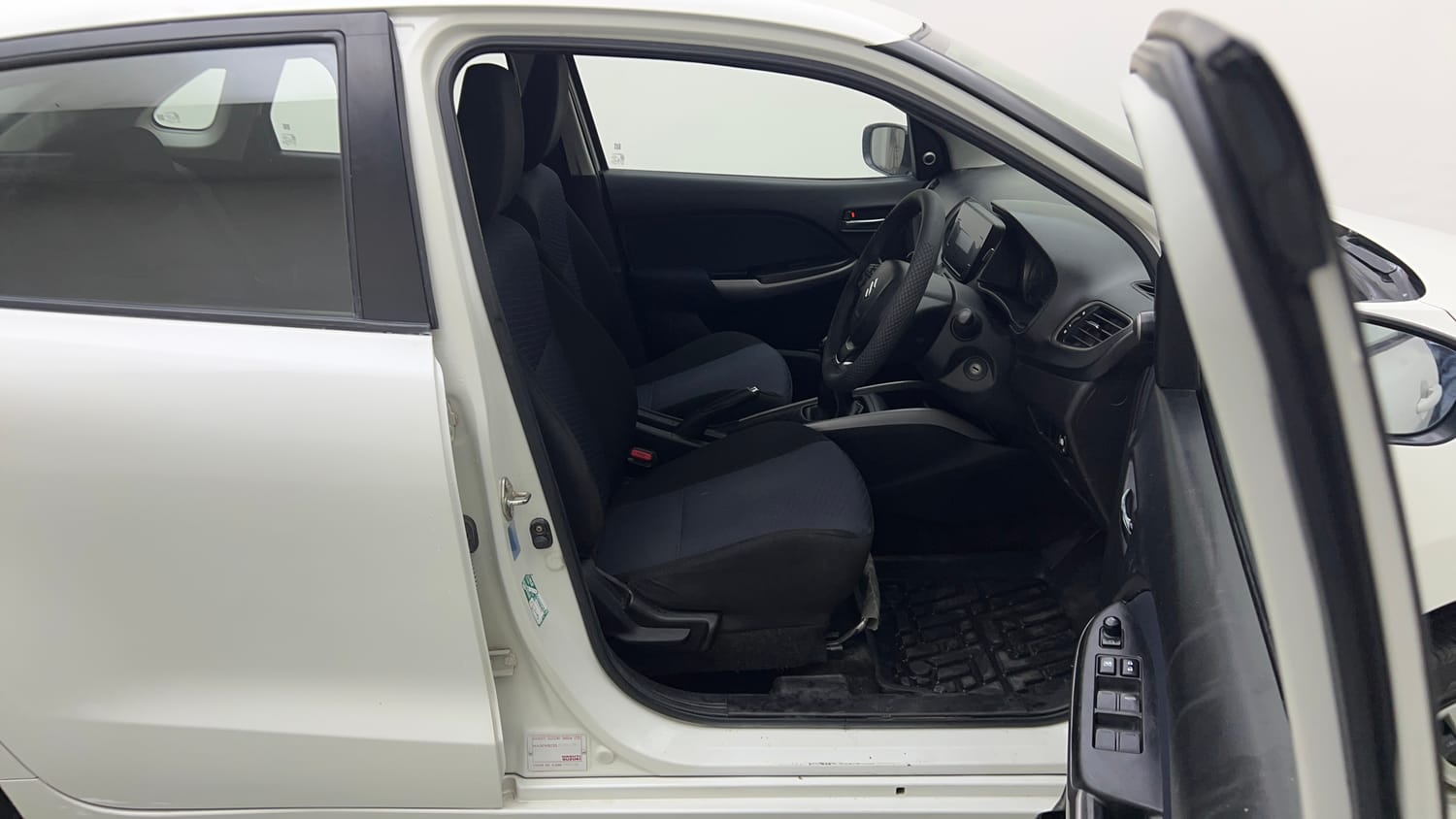 Used 2021 Maruti Suzuki Baleno Delta Petrol+CNG (Outside Fitted) Cng Manual interior RIGHT SIDE FRONT DOOR CABIN VIEW