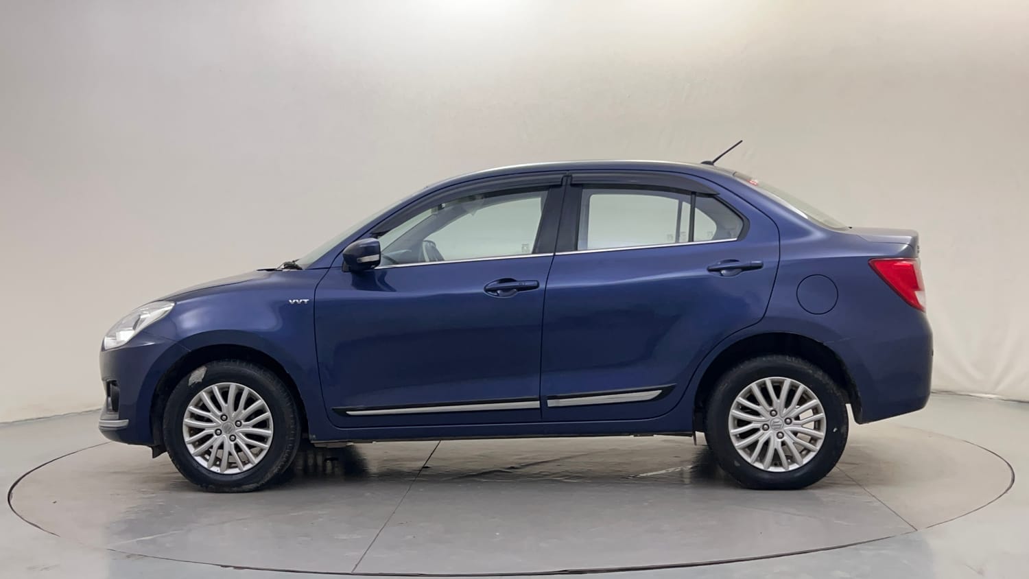 Used 2018 Maruti Suzuki Dzire ZXi Petrol Manual exterior LEFT SIDE VIEW