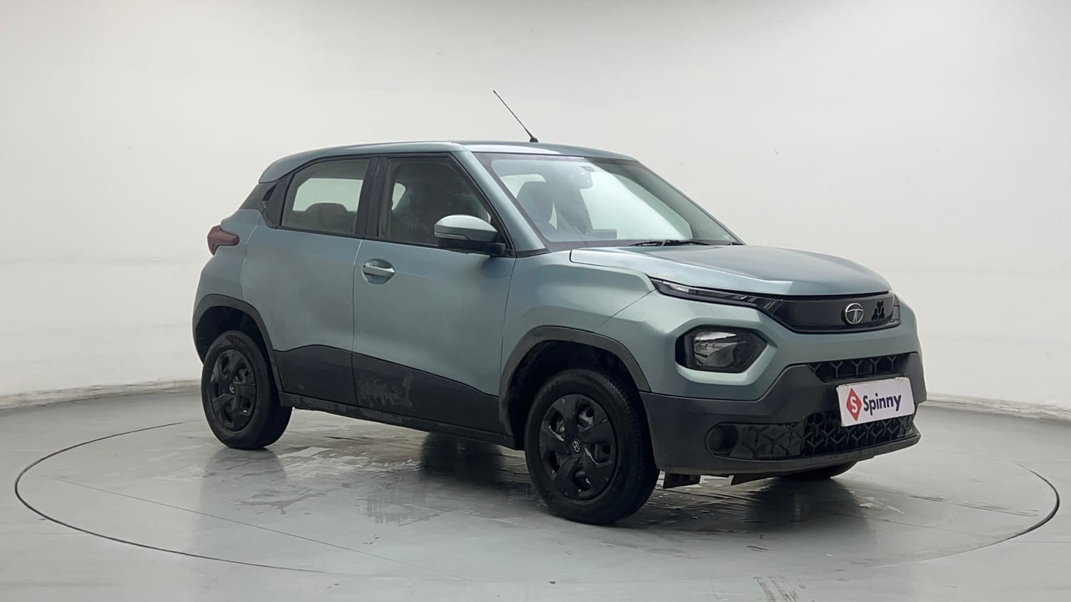 Used 2022 Tata Punch Adventure MT Petrol Manual exterior RIGHT FRONT CORNER VIEW