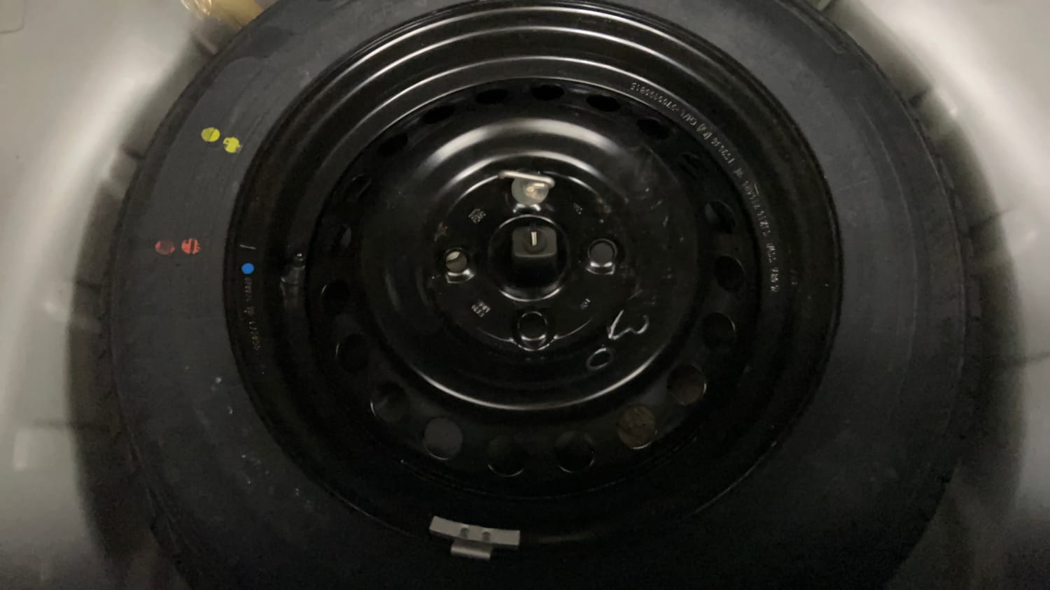 Used 2024 Maruti Suzuki S-Presso VXi (O) AMT Petrol Automatic tyres SPARE TYRE VIEW