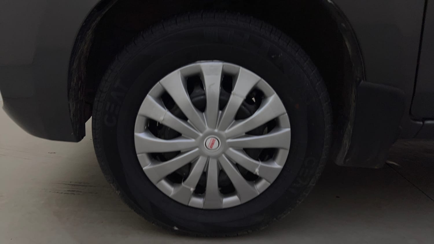 Used 2021 Maruti Suzuki Alto 800 VXi Petrol Manual tyres LEFT FRONT TYRE RIM VIEW