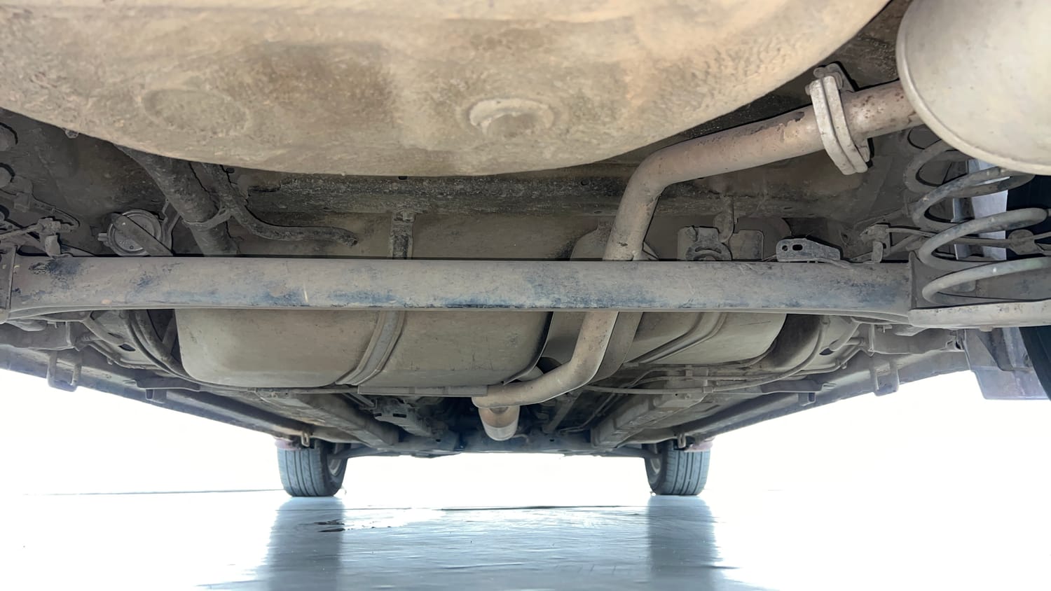 Used 2023 Maruti Suzuki Ciaz Zeta 1.5 Petrol Manual extra REAR UNDERBODY VIEW (TAKEN FROM REAR)