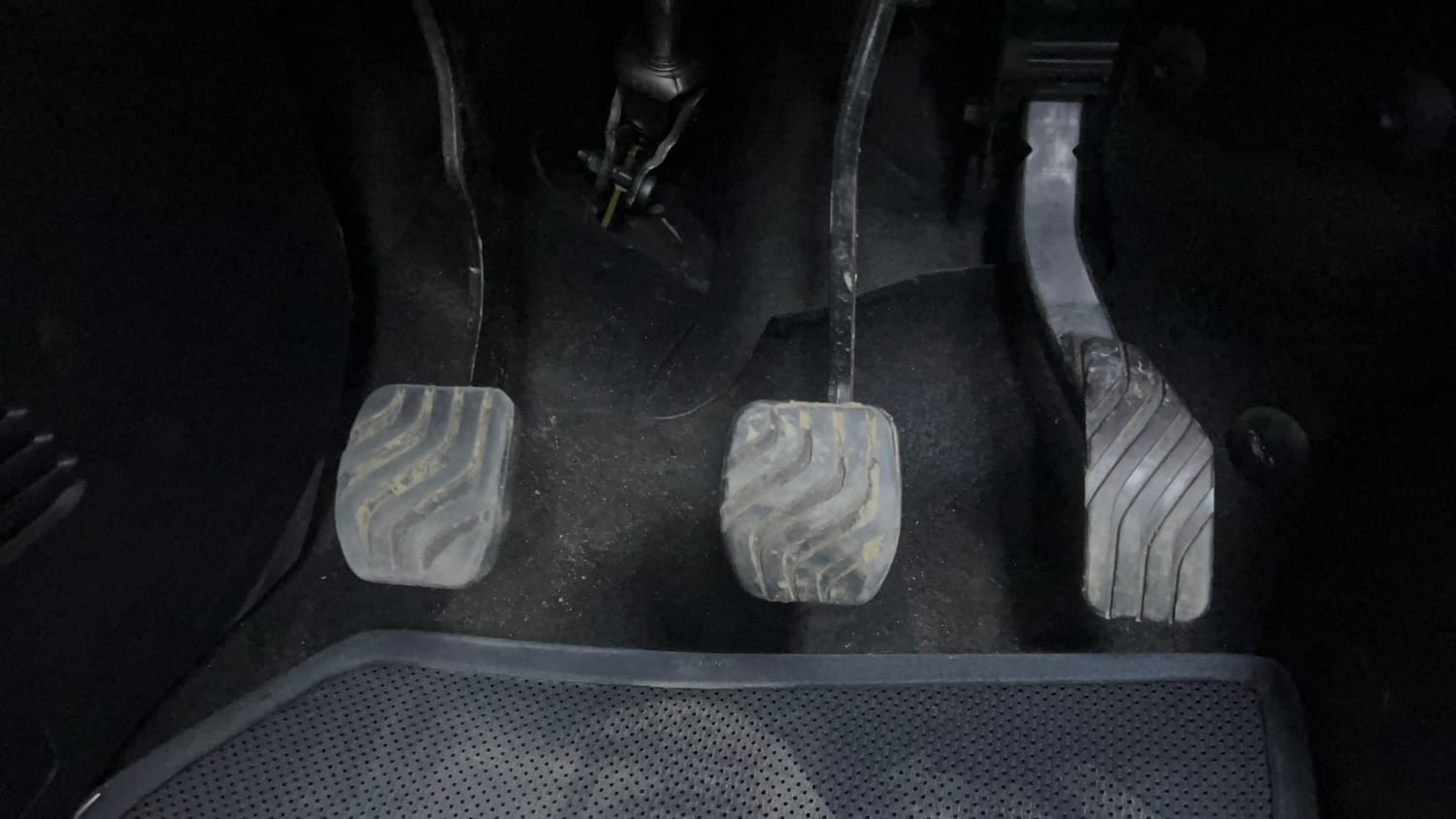 Used 2023 Nissan Magnite XV Premium Turbo Petrol Manual interior PEDALS VIEW