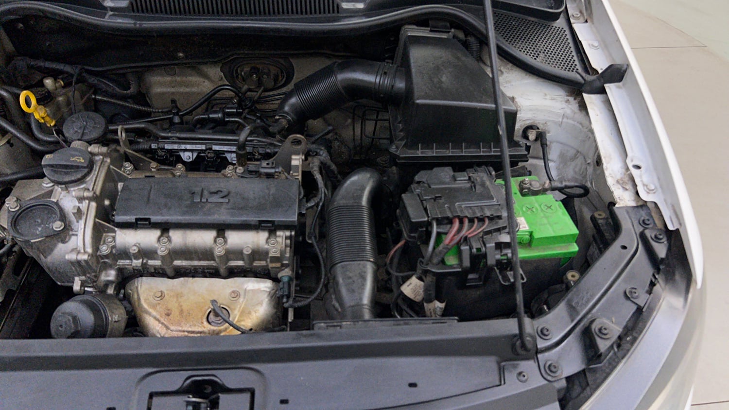 Used 2015 Volkswagen Polo Comfortline 1.2L (P) Petrol Manual engine ENGINE LEFT SIDE VIEW