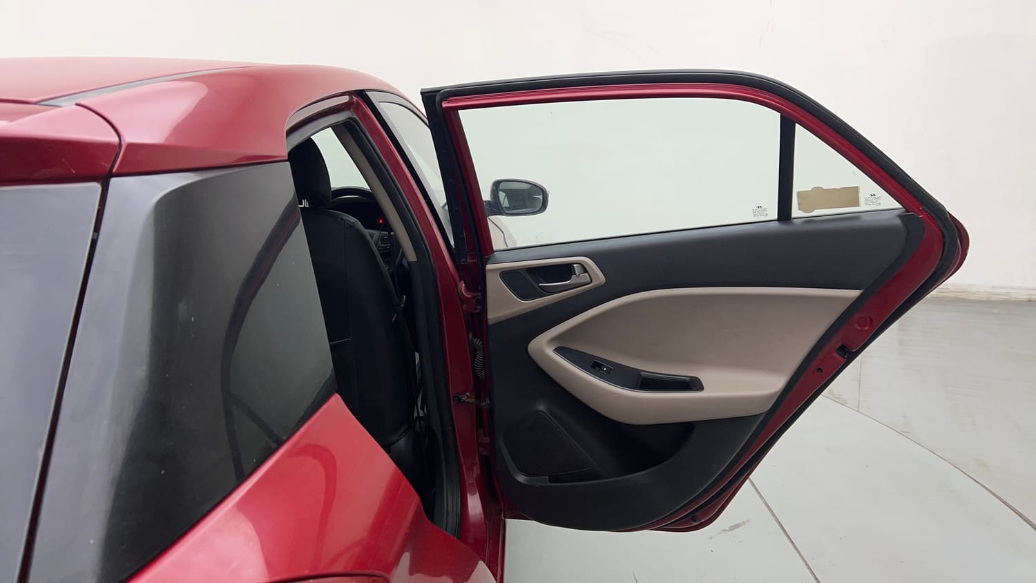 Used 2015 Hyundai Elite i20 Sportz 1.2 Petrol Manual interior RIGHT REAR DOOR OPEN VIEW