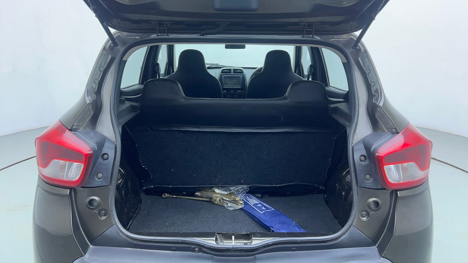 Used 2019 Renault Kwid 1.0 RXT AMT Opt Petrol Automatic interior DICKY INSIDE VIEW