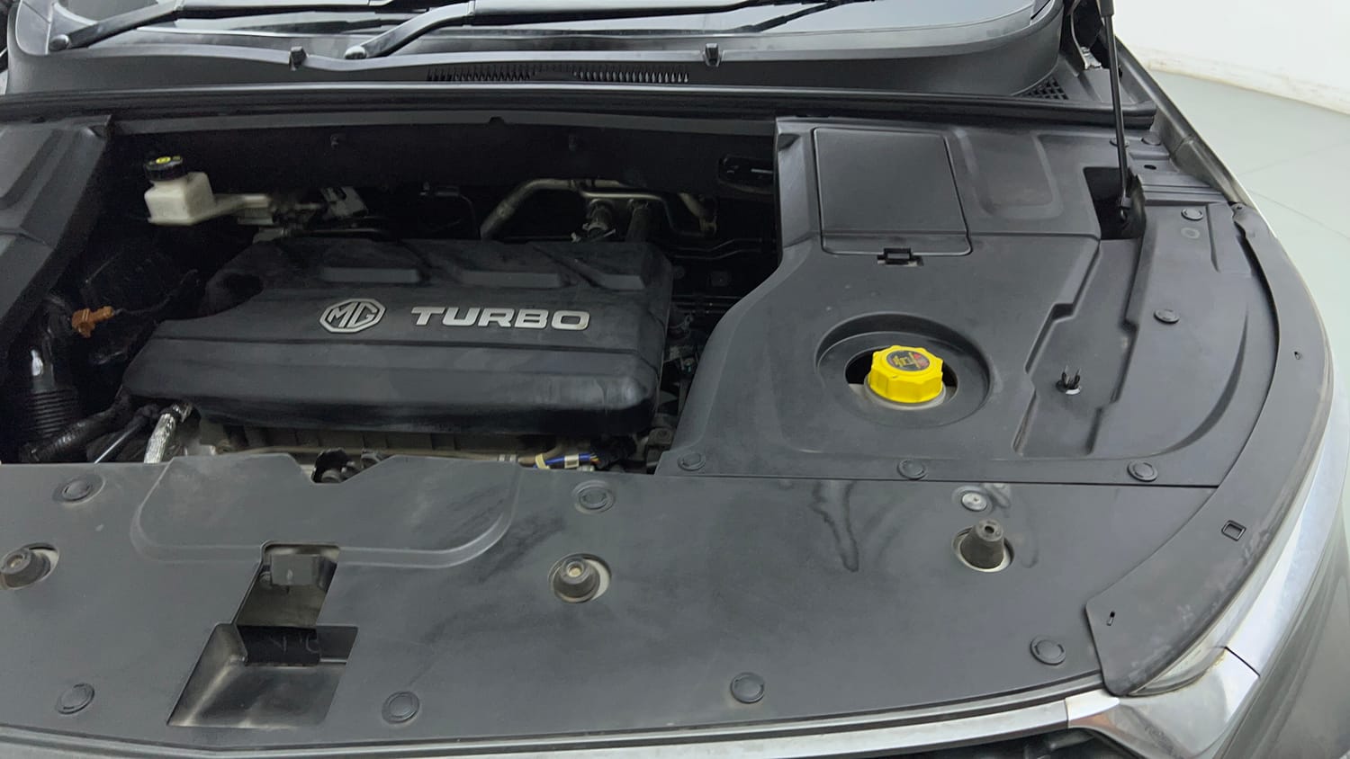 Used 2020 MG Motors Hector Sharp 1.5 DCT Petrol Petrol Automatic engine ENGINE LEFT SIDE VIEW