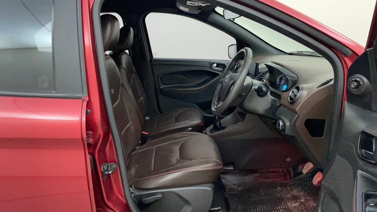 Used 2019 Ford Freestyle Titanium 1.2 Ti-VCT Petrol Manual interior RIGHT SIDE FRONT DOOR CABIN VIEW