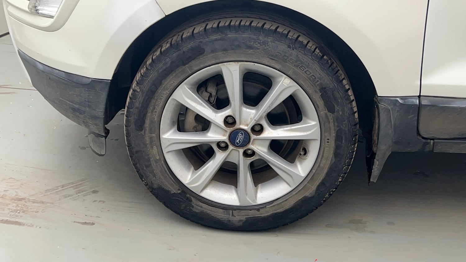 Used 2019 Ford EcoSport Titanium 1.5L Ti-VCT Petrol Manual tyres LEFT FRONT TYRE RIM VIEW