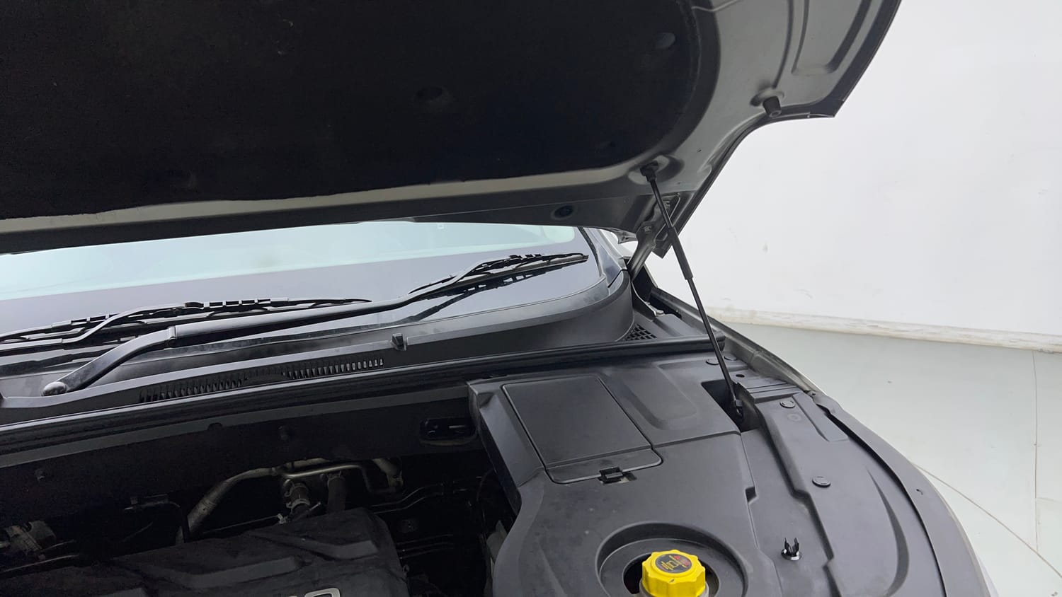 Used 2020 MG Motors Hector Sharp 1.5 DCT Petrol Petrol Automatic engine ENGINE LEFT SIDE HINGE & APRON VIEW
