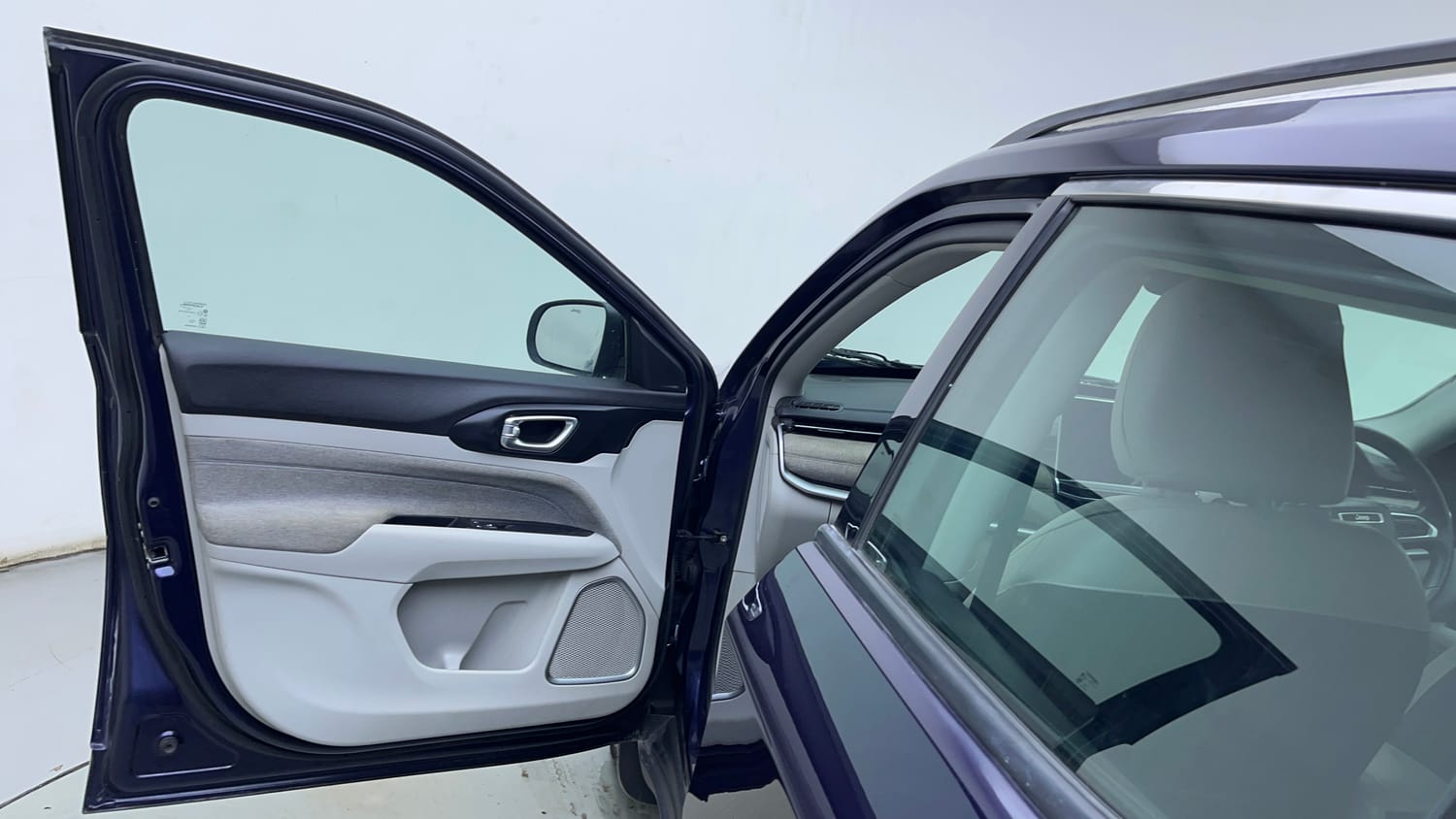 Used 2021 Jeep Compass Longitude (O) 2.0 Diesel Diesel Manual interior LEFT FRONT DOOR OPEN VIEW