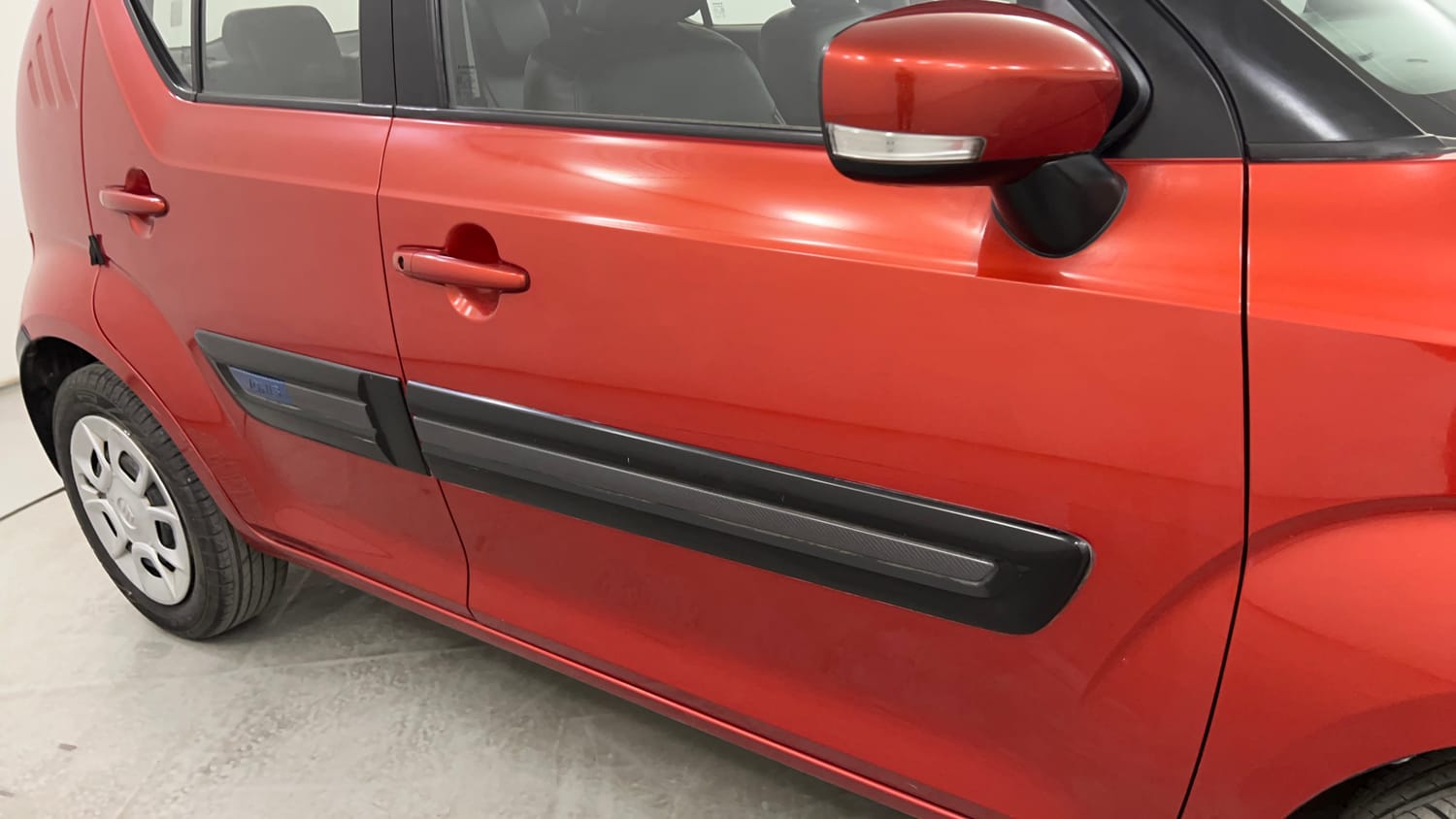 Used 2017 Maruti Suzuki Ignis Delta 1.2 AMT Petrol Automatic dents MINOR DENT