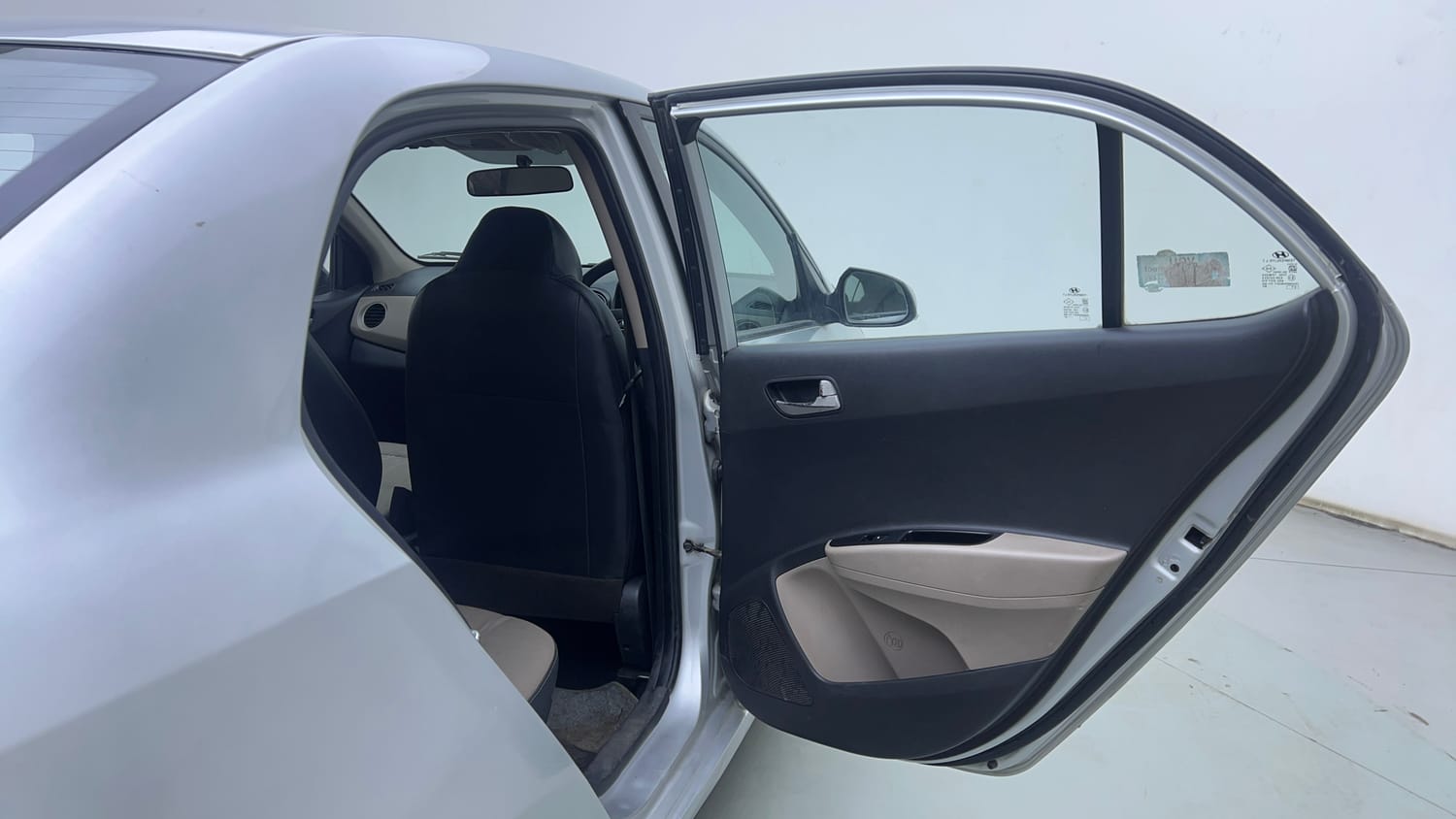 Used 2015 Hyundai Xcent S 1.2 (O) Petrol Manual interior RIGHT REAR DOOR OPEN VIEW