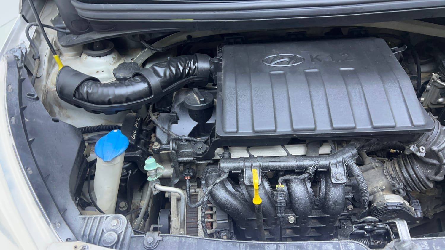 Used 2015 Hyundai Xcent S 1.2 (O) Petrol Manual engine ENGINE RIGHT SIDE VIEW
