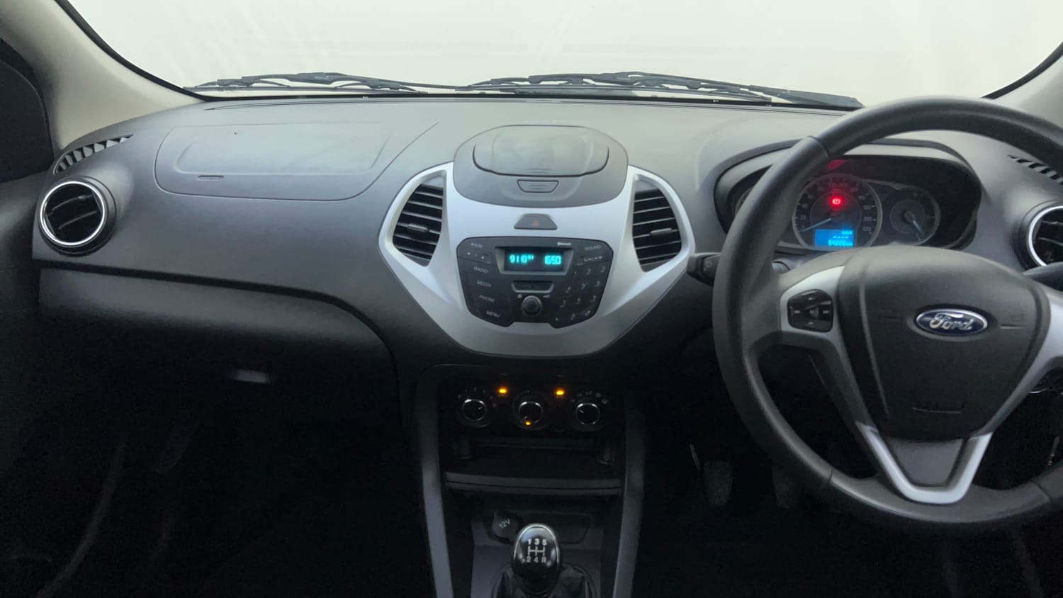 Used 2016 Ford Figo Trend 1.2 Ti-VCT Petrol Manual interior MUSIC SYSTEM & AC CONTROL VIEW