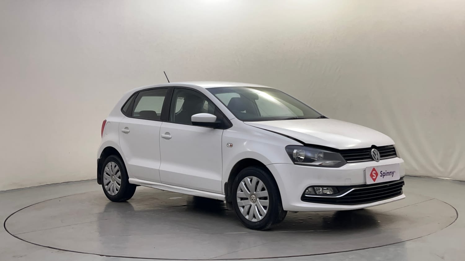 Used 2015 Volkswagen Polo Comfortline 1.2L (P) Petrol Manual exterior RIGHT FRONT CORNER VIEW