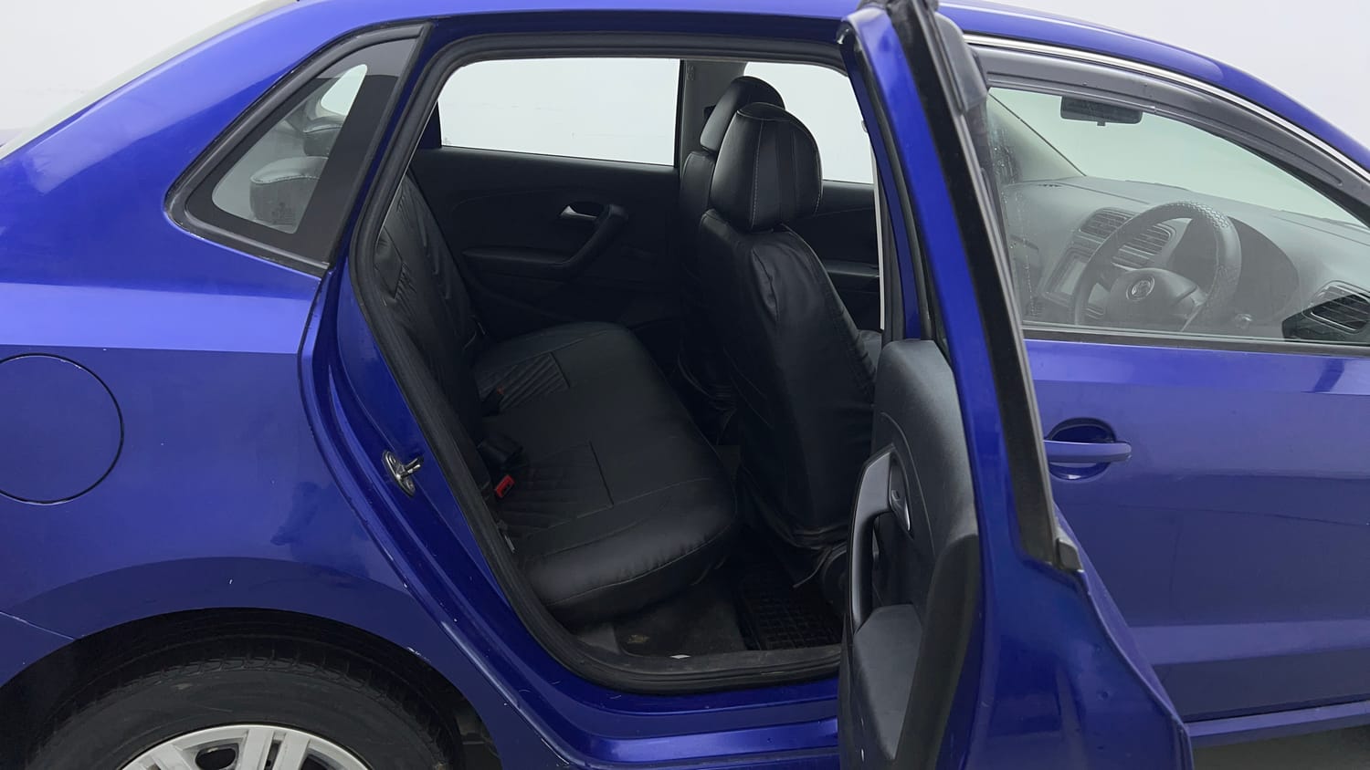 Used 2019 Volkswagen Ameo Trendline 1.0L (P) Petrol Manual interior RIGHT SIDE REAR DOOR CABIN VIEW