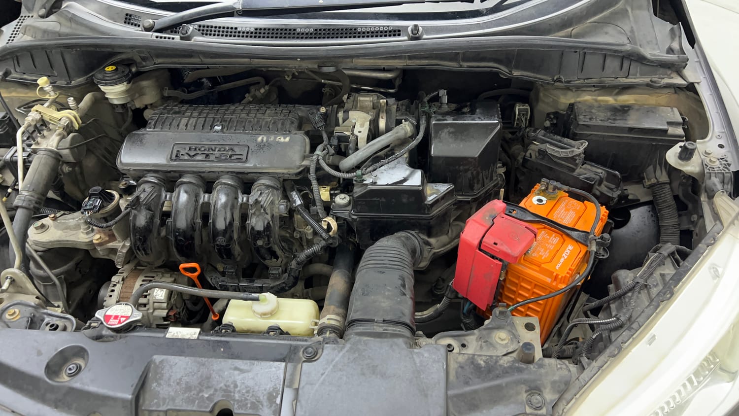 Used 2015 Honda City V Petrol Manual engine ENGINE LEFT SIDE VIEW