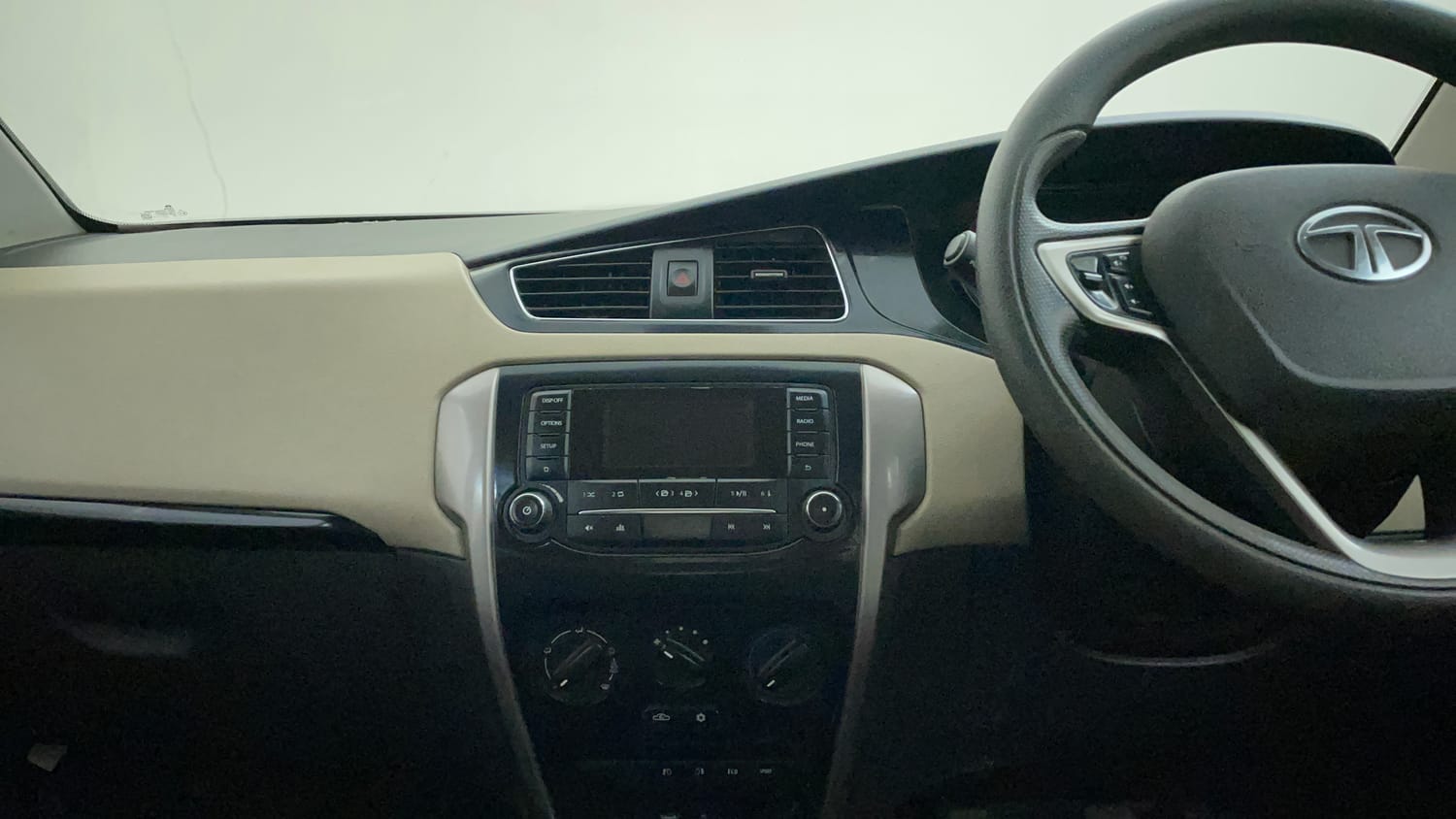 Used 2015 Tata Zest XM Petrol Petrol Manual interior MUSIC SYSTEM & AC CONTROL VIEW