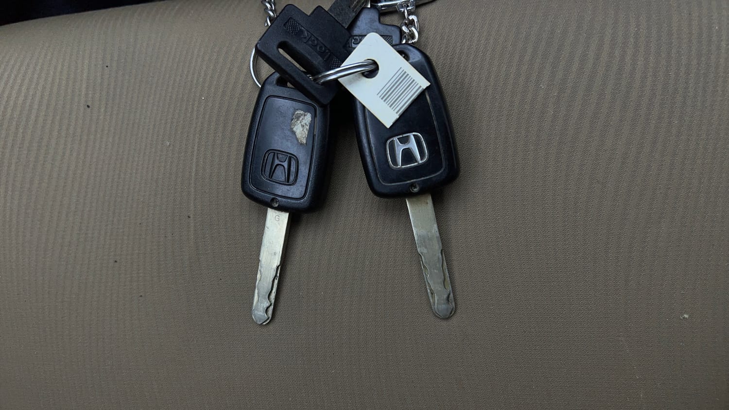 Used 2015 Honda City V Petrol Manual extra CAR KEY VIEW